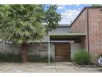 3135 Dauphine St #A8