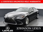 2021 Lexus ES 300h Ultra Luxury w/Nav, Levinson Audio, Head Up Display!