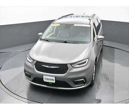 2022 Chrysler Pacifica Touring L is a Grey 2022 Chrysler Pacifica Touring Van in Dubuque IA