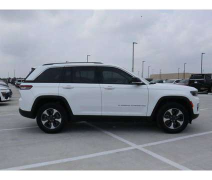 2022 Jeep Grand Cherokee Limited 4x4 is a White 2022 Jeep grand cherokee Limited SUV in Friendswood TX
