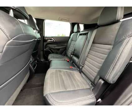 2023 Mitsubishi Outlander SE 2.5 S-AWC is a Grey 2023 Mitsubishi Outlander SE SUV in Billings MT