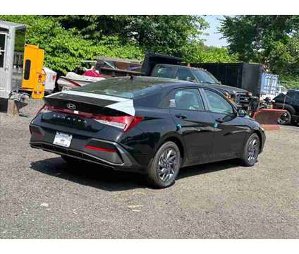 2024 Hyundai Elantra SEL is a 2024 Hyundai Elantra SE Car for Sale in West Nyack NY