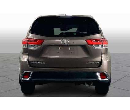 2018UsedToyotaUsedHighlander is a White 2018 Toyota Highlander Car for Sale in Danvers MA