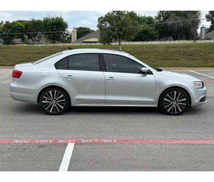 2014 Volkswagen Jetta for sale is a Silver 2014 Volkswagen Jetta 2.5 Trim Car for Sale in Austin TX