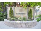 3 BR Luxurious Executive Townhome steps to Credit Valley Hospital