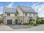 5 bedroom detached house for sale in Wintergreen Fields, Bicester, OX27