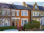 2 bed flat to rent in Lysias Road, SW12, London