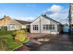 3 bedroom detached bungalow for sale in Carterton, Oxfordshire, OX18