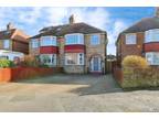 Thornwick Avenue, Willerby 3 bed semi-detached house for sale -