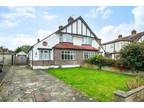 3 bed house for sale in Park Avenue, BR6, Orpington