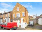 3 bedroom detached house for sale in Weston Road, Rochester, ME2