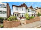 3 bedroom semi-detached house for sale in Fairlawn Drive, Woodford Green, IG8