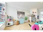 5 bedroom semi-detached house for sale in NW9