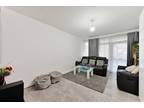 2 Bedroom Flat for Sale in Arnewood Close