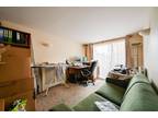 2 Bedroom Flat for Sale in GASCOIGNE CLOSE