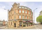 3 Bedroom Flat for Sale in Station Road