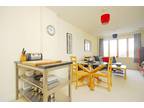 1 Bedroom Flat for Sale in Drayton Green Road