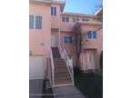 Townhouse, Condominium, Townhouse - Staten Island, NY 18 Harbour Ct