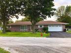 106 W 8th St, Gridley, IL 61744