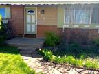 Beautiful 2 BR apartment in residential neighborhood house 816 S Bross St #A