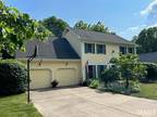 2814 S Somerset Pl, Bloomington, IN 47401