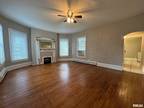 Flat For Rent In Springfield, Illinois