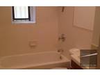 $14001BR/ 1BTH SPACIOUS APARTMENT 3011 Heath Ave 22