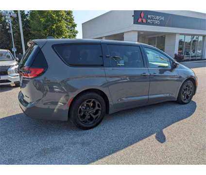 2022 Chrysler Pacifica Hybrid Touring L is a Grey 2022 Chrysler Pacifica Hybrid Touring L Hybrid in Randallstown MD