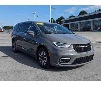 2022 Chrysler Pacifica Hybrid Touring L is a Grey 2022 Chrysler Pacifica Hybrid Touring L Hybrid in Randallstown MD