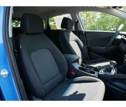 2022 Hyundai Kona SEL is a Black, Blue 2022 Hyundai Kona SEL SUV in Somersworth NH