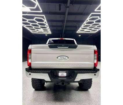 2017 Ford F250 Super Duty Crew Cab for sale is a White 2017 Ford F-250 Super Duty Car for Sale in Cleveland GA