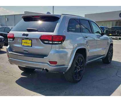 2021UsedJeepUsedGrand Cherokee is a Silver 2021 Jeep grand cherokee Car for Sale in Houston TX