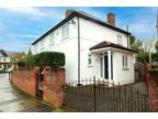 3 bedroom semi-detached house for sale in Manor Grove, Richmond, TW9
