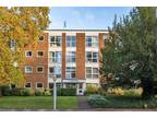 2 bed flat for sale in Claremont Road, KT6, Surbiton