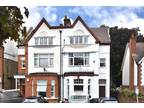 Queen Anne Avenue Bromley BR2 2 bed flat - £1,550 pcm (£358 pw)