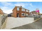3 bedroom semi-detached house for sale in Berkeley Drive, LINCOLN, LN6