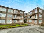2 bedroom flat for sale in Dovehouse Close, Whitefield, Manchester