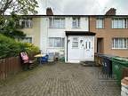 4 bed house for sale in Wigram Square, E17, London