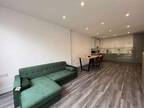 3 bed flat to rent in Flat, NW4, London