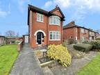 Methley Road, Castleford 3 bed detached house for sale -