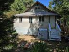 Home For Sale In Dunsmuir, California