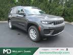 2024 Jeep grand cherokee Gray, new