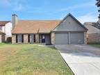 Single Family Residence, Traditional - Grand Prairie, TX 2646 Winslow Dr