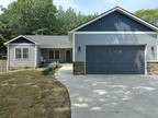 2027 N Lakeshore Dr, Ludington, MI 49431