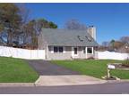 19 Samuels Lane, Selden, NY 11784