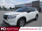 2023 Nissan Pathfinder White, 9K miles