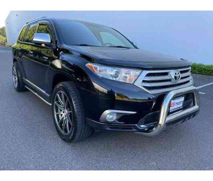 2013 Toyota Highlander Limited is a Black 2013 Toyota Highlander Limited SUV in Woodinville WA
