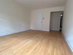 Flat For Rent In Great Neck, New York