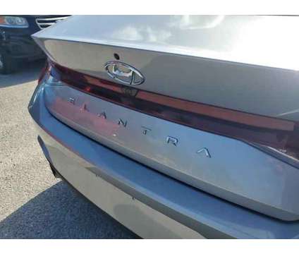 2023 Hyundai Elantra SEL is a Silver 2023 Hyundai Elantra Sedan in Orlando FL