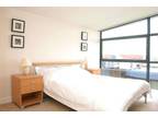 2 bed flat to rent in Goat Wharf, TW8, Brentford